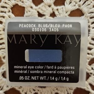 Mary Kay Mineral Eye Shadow in Vibrant Blue